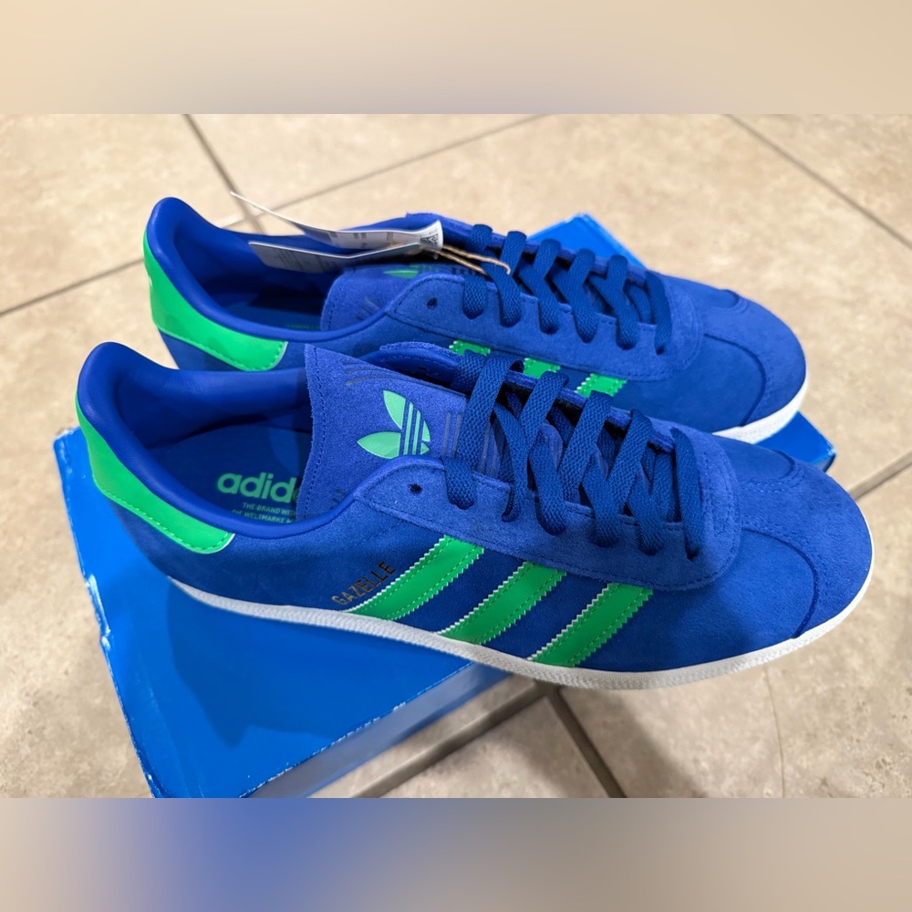 “New”Adidas Gazelle Sneakers sizeM8.5/10W